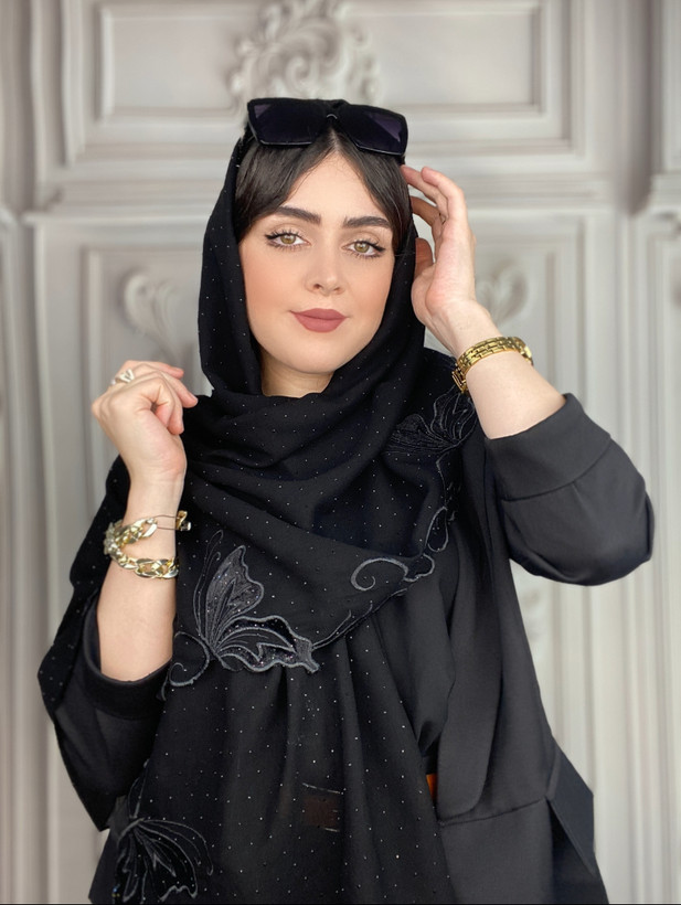شال مشکی گلدوزی نگین دار