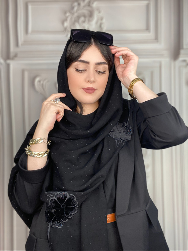 شال مشکی گلدوزی نگین دار