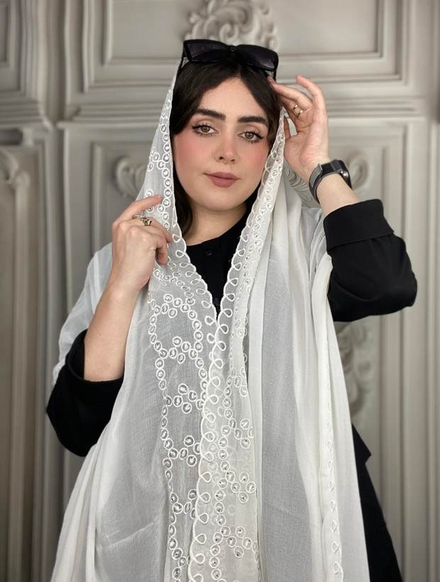 شال سفید مجلسی