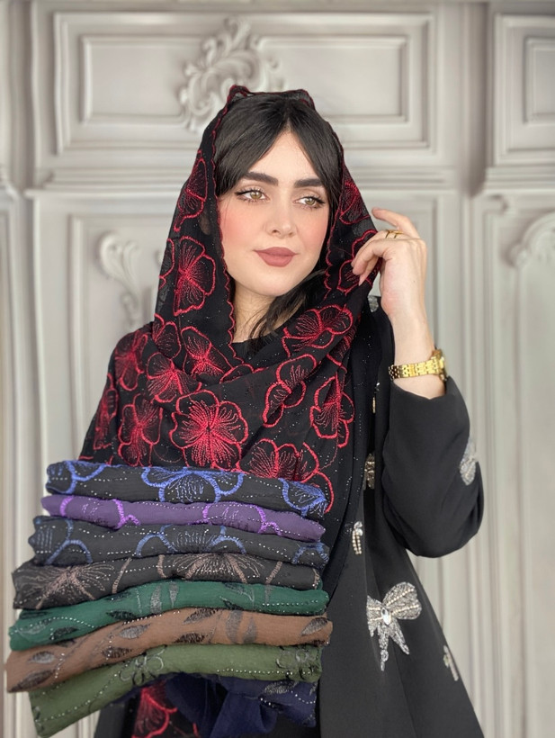 شال گلدوزی مزونی نگین دار دور دالبور