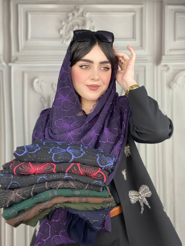 شال گلدوزی مزونی نگین دار دور دالبور